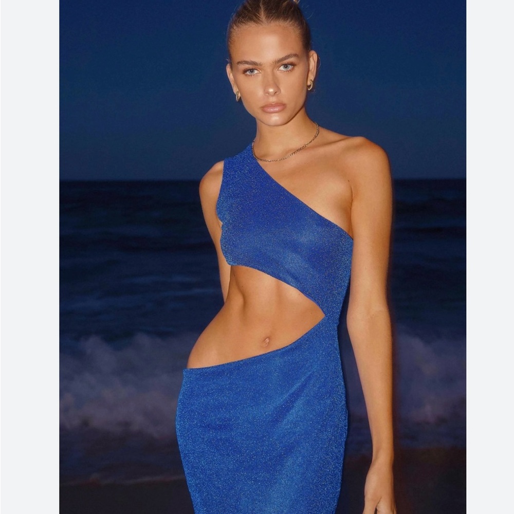 Elegant Blue One-Shoulder Dress